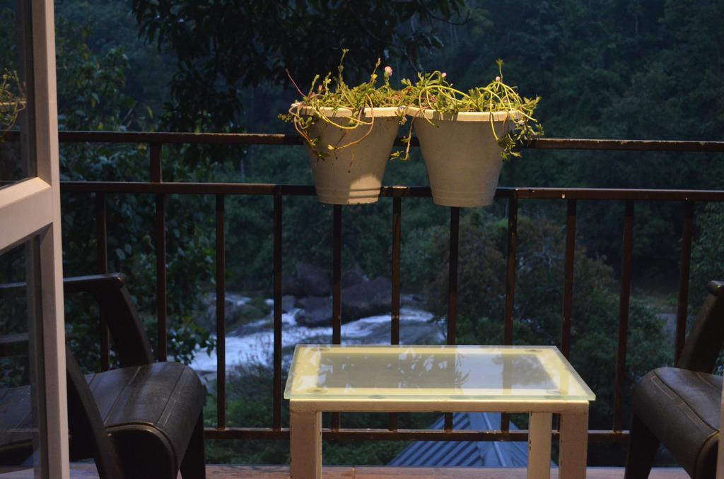 Moselberg Riverside Cottages Munnar Eksteriør billede