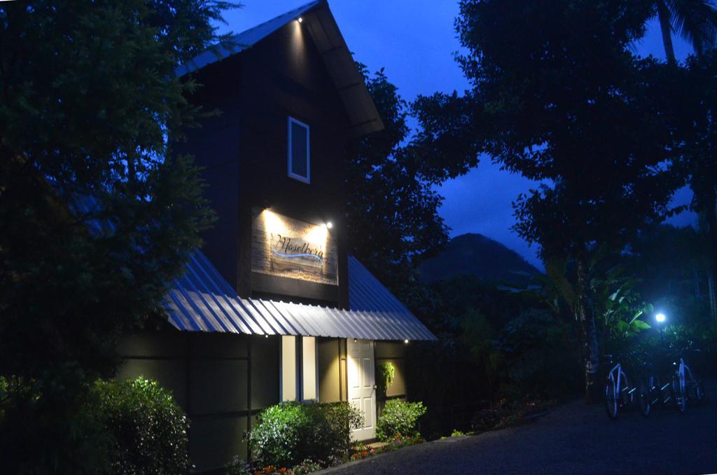 Moselberg Riverside Cottages Munnar Eksteriør billede